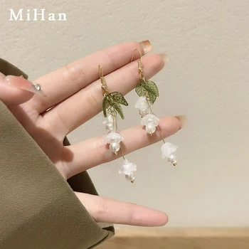 Mihan Módne Šperky Biely Kvet, Populárne Náušnice V Štýle Hot Predaj Zelenej Listovej Simulované Pearl Náušnice Pre Ženy, Darčeky Veľkoobchod