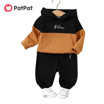 PatPat 2ks chlapčeka 95% Bavlna Long-sleeve List Tlač Colorblock mikina s Kapucňou a Tepláky Nastaviť